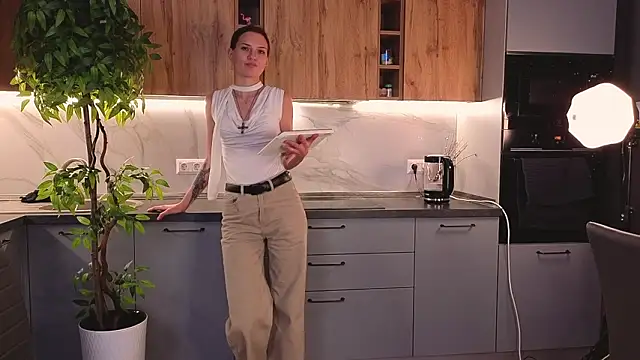 BritneySwiss online show from March 3, 7:53 pm