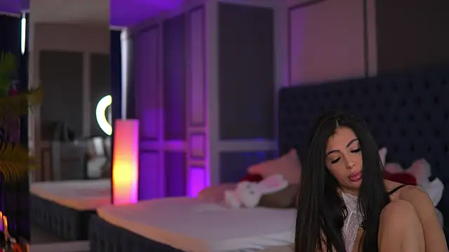 MissMeganMoon online show from April 24, 12:30 pm