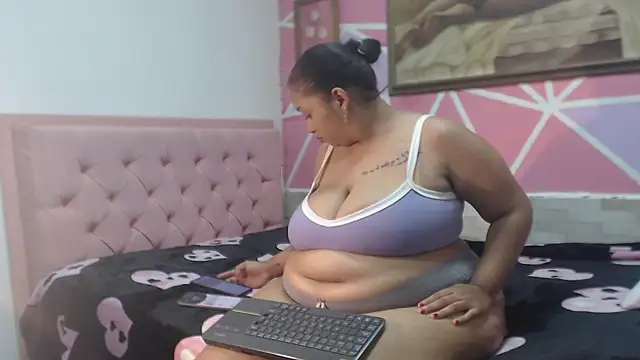 Doll rihana online show from April 23, 8:11 pm