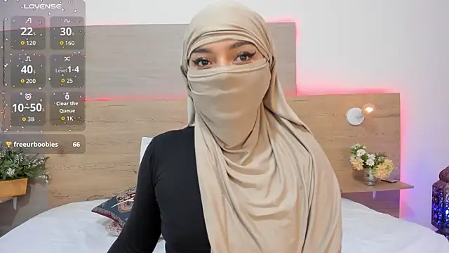  jennaa online show from April 24, 8:11 pm