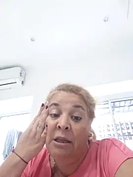 momismilf544 online show from May 6, 7:51 pm