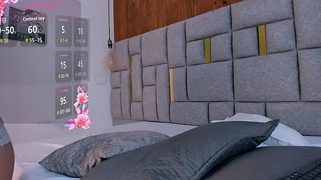 camilaa smith  online show from March 26, 8:43 pm