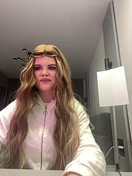 Lollipop p  online show from April 25, 9:01 pm