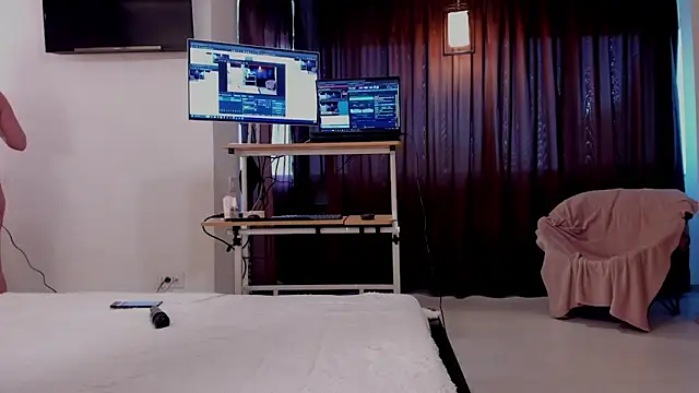 LadyAriaHunt online show from April 24, 2:09 pm