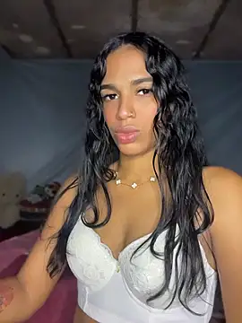 FlorSalvaje  online show from June 10, 11:47 pm