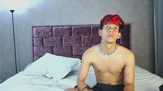 Bryan Santos z online show from April 24, 7:27 pm