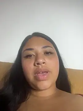 danniiq online show from February 28, 1:38 am