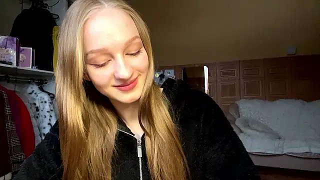 Anika Socutehe online show from March 2, 1:40 pm