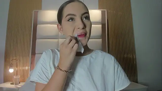 Megaan Rousee online show from March 4, 11:28 am