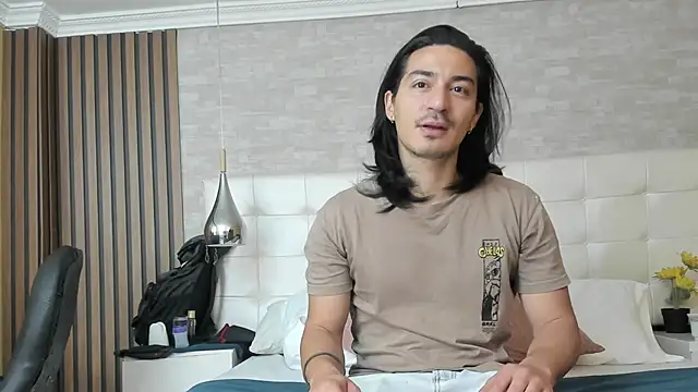 AbbyLoius online show from April 22, 4:59 pm