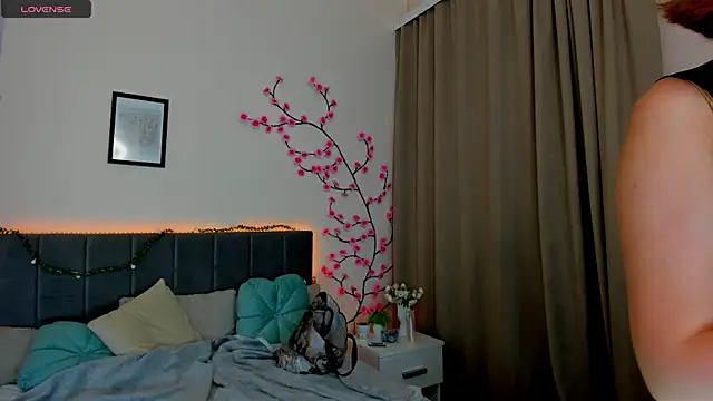 DellaRows online show from June 9, 6:02 am