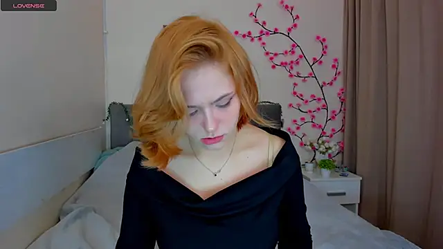 DellaRows online show from April 14, 5:40 am