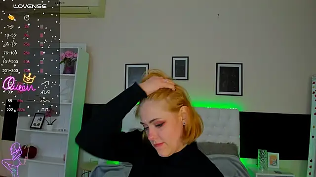 DellaRows online show from April 26, 6:16 pm