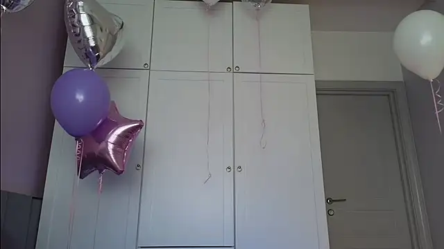 AliceTease online show from April 19, 9:42 am