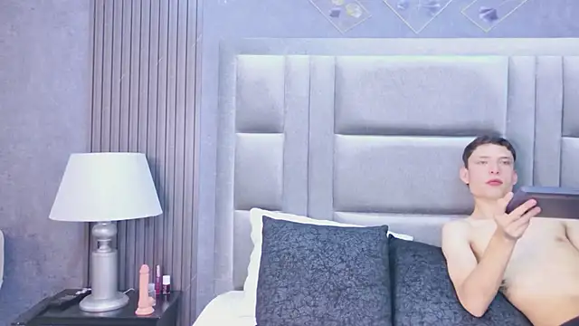 CherryAndDax online show from April 24, 12:30 pm