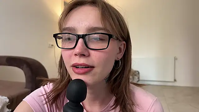 Lolatatee online show from April 27, 4:53 am