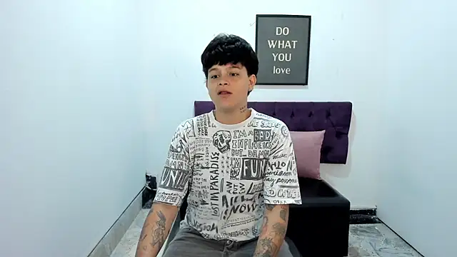 TomBoy Natali online show from April 18, 7:07 pm