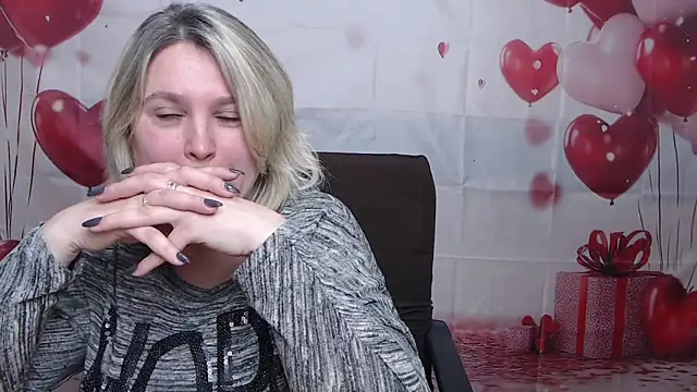 VickyRobins online show from March 4, 10:00 am