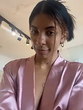 VioletaHills  online show from April 26, 1:42 pm