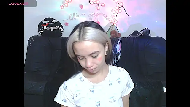 sweet molly420 online show from July 3, 10:38 pm