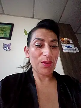 Lucia Rios online show from April 21, 11:01 pm