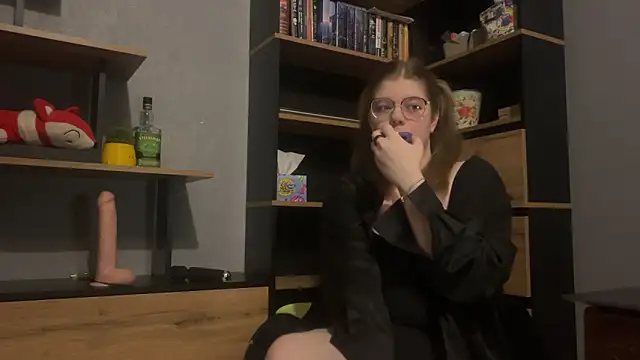 Amina Bloom online show from March 5, 7:42 pm