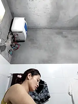 Lilinn  online show from April 21, 4:41 am