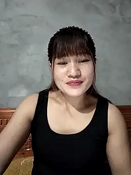 Lilinn  online show from April 25, 4:48 pm