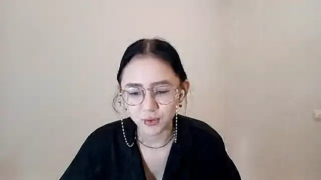 SolvedGlobe online show from April 25, 1:36 pm