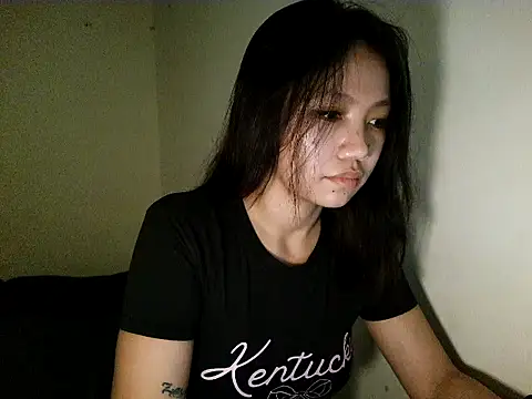 vanessallena online show from May 27, 1:41 pm