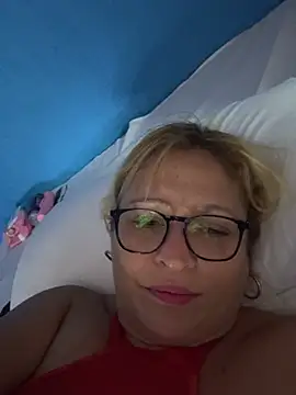 amandachuchuca online show from March 10, 1:26 pm