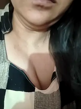 MUSKAN 786786- online show from March 2, 7:26 am