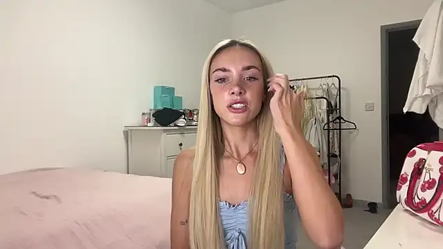 Naughtyblondex online show from July 15, 10:47 pm