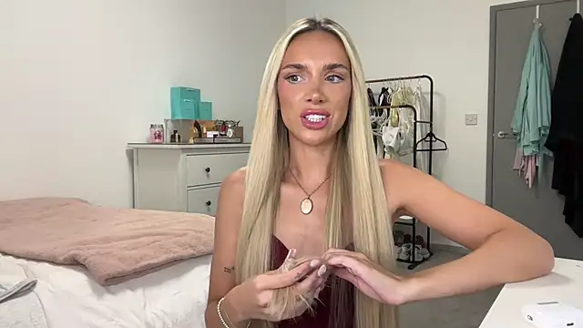 Naughtyblondex online show from July 18, 8:44 pm