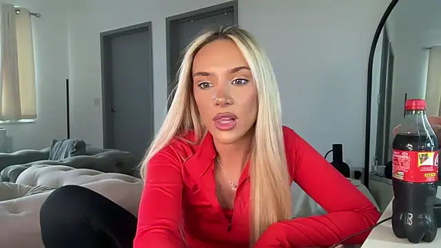 Naughtyblondex online show from June 30, 7:13 pm
