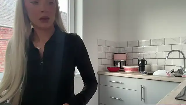 Naughtyblondex online show from June 16, 7:04 pm