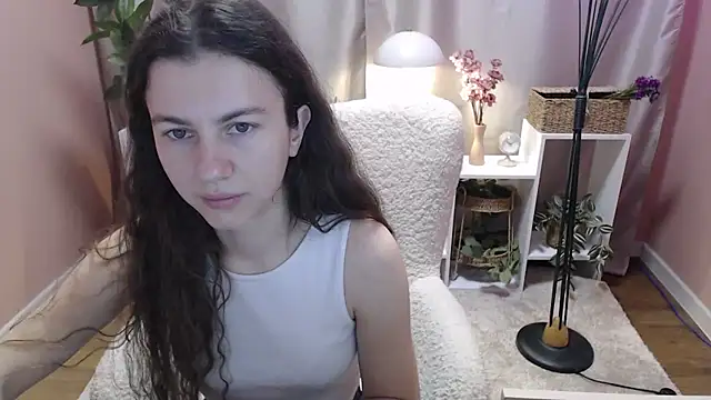 MistyBree online show from April 11, 8:07 am