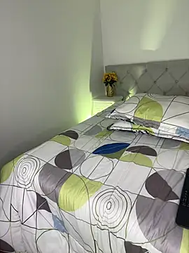 EvaMark  online show from April 1, 1:41 pm