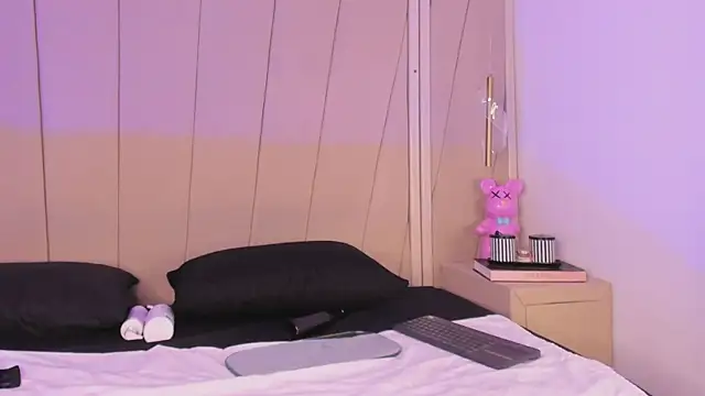 Eva kingsford online show from April 25, 12:41 pm