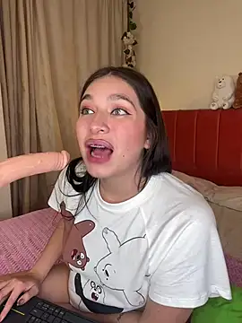 Caandace online show from April 21, 1:42 am