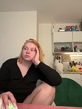 soft focus online show from April 24, 4:48 am