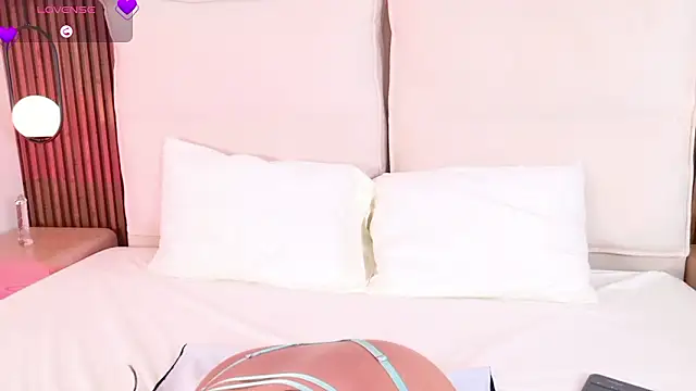 BrendaKyess online show from March 10, 7:29 pm