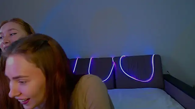 yourameliaa online show from April 19, 2:28 pm