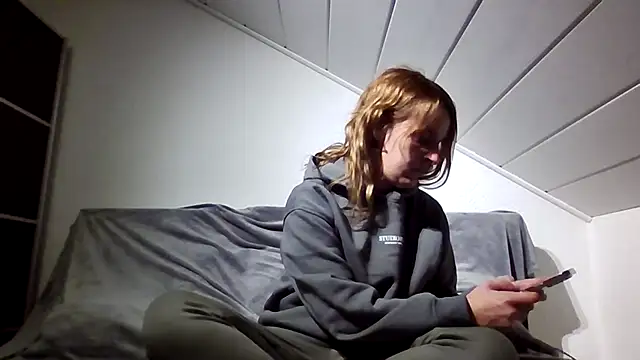 Lu302 online show from March 11, 7:38 pm