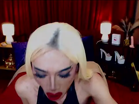 KieraLee online show from April 12, 11:24 am