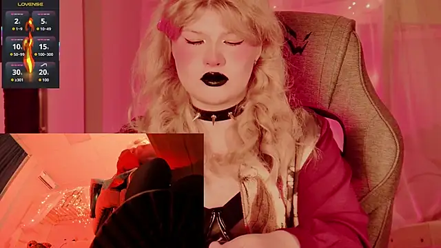 LilithNlsn online show from April 25, 2:47 am