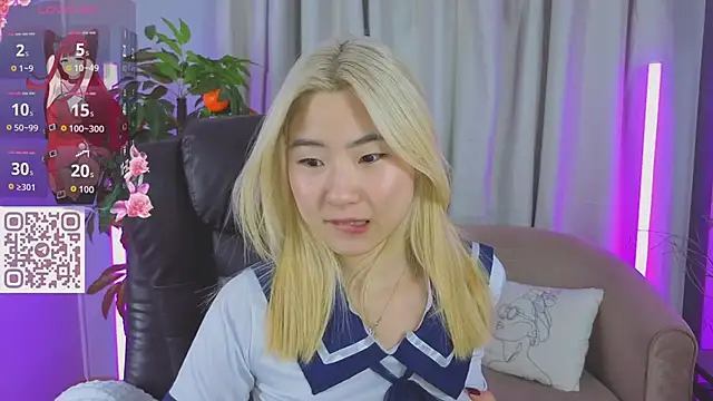 YunnaLuv online show from March 8, 1:02 am