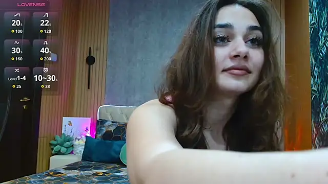 KatarinaHeaven online show from April 19, 6:10 pm