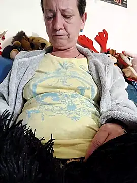 anayss17 online show from April 25, 6:05 pm