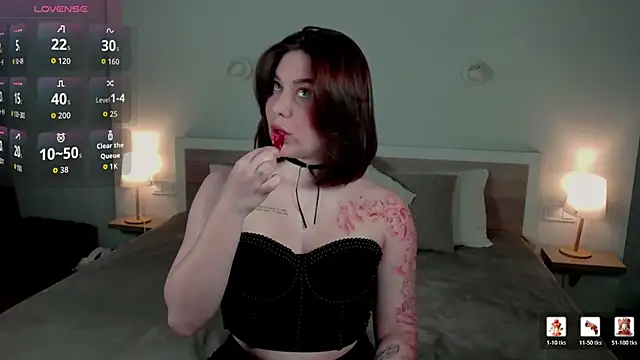 HermioneMoon online show from April 6, 2:40 pm